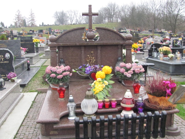 Grób ZOFIA BĘBENEK