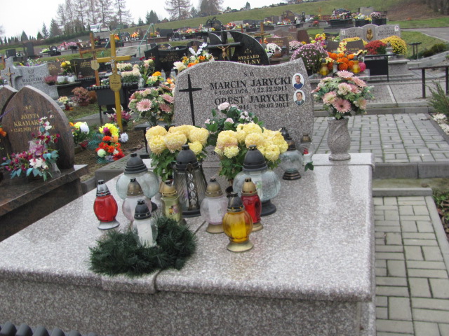 Grób MARCIN JARYCKI