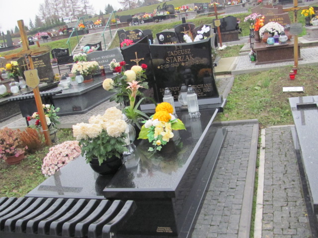 Grób TADEUSZ STARZAK