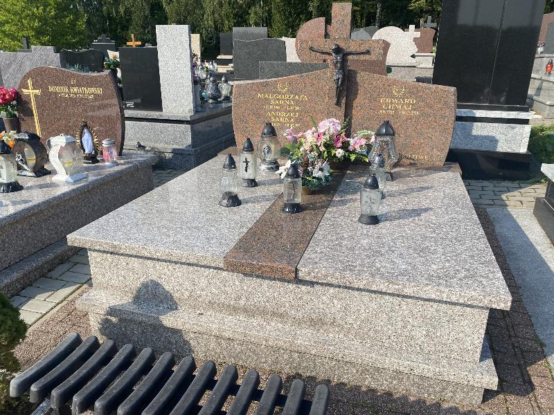 Grób MAŁGORZATA SARNA