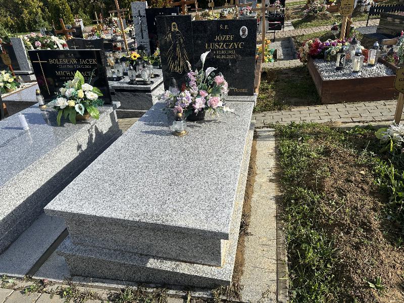 Grób JÓZEF ŁUSZCZYC