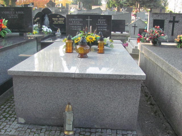 Grób KRYSTYNA SZCZĘSNY