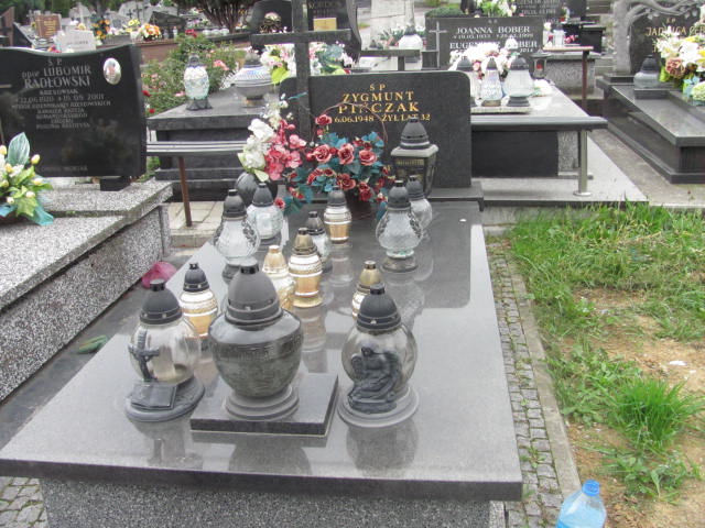 Grób KRYSTYNA PIŃCZAK