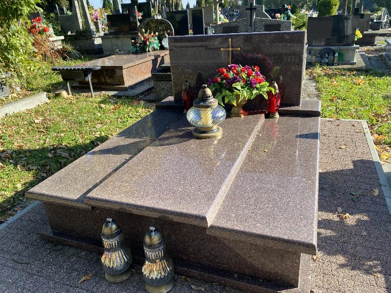 Grób JÓZEFA KRUŻEL