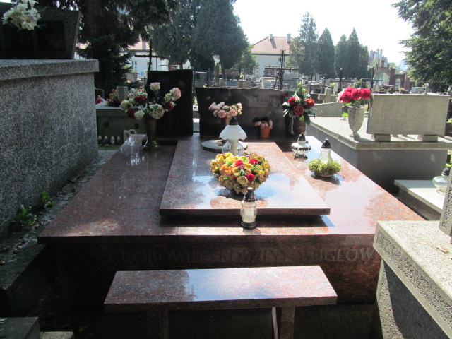 Grób WIESŁAW      WEIGEL