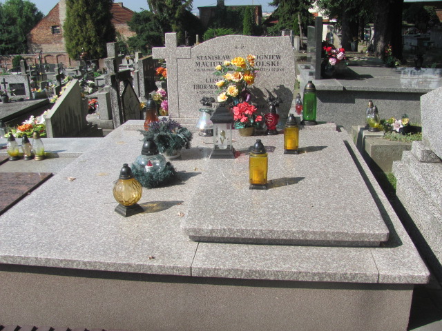 Grób LIDIA      THOR-MACIURAK