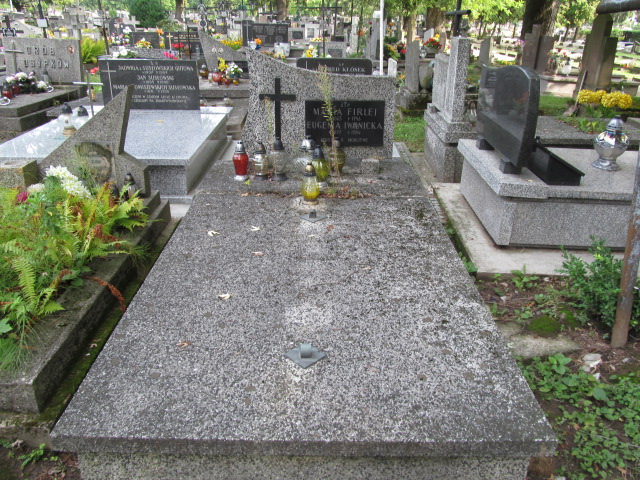 Grób MARIA IWANICKA