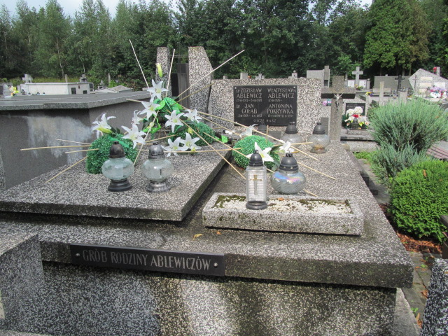 Grób WŁADYSŁAWA ABLEWICZ